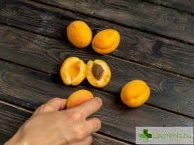 Кайсиеви ядки