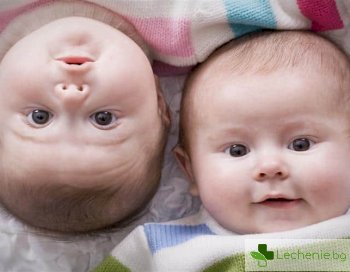 Жена роди близнаци с два месеца разлика