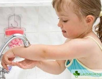 Защо е толкова важно да научим децата да си мият ръцете преди хранене