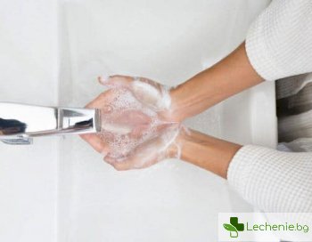 Заблуда или НЕ - топ 5 спорни мнения за миенето на ръцете при бременност