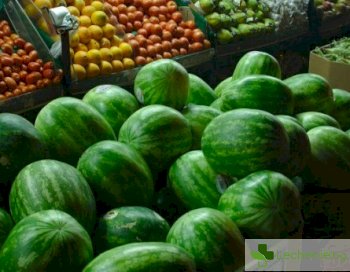 Дини и пъпеши през юли - ето какви опасности за здравето крият