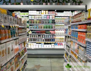 Със заповед на здравния министър затварят всичко без аптеки и хранителни магазини