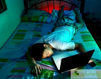 Недоспиването свързано с необуздан сексуален живот при тийнейджъри