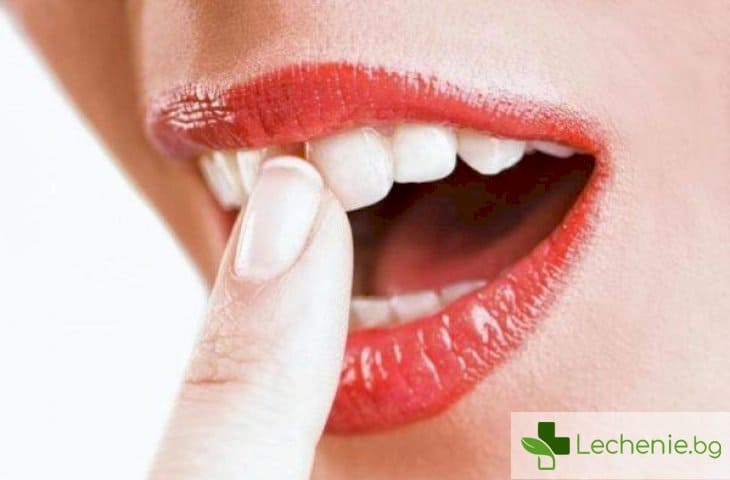 Как хормоните спасяват венците и зъбите при климакс