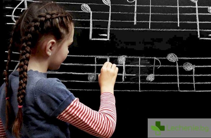 От музикално образование децата не могат да станат по-умни